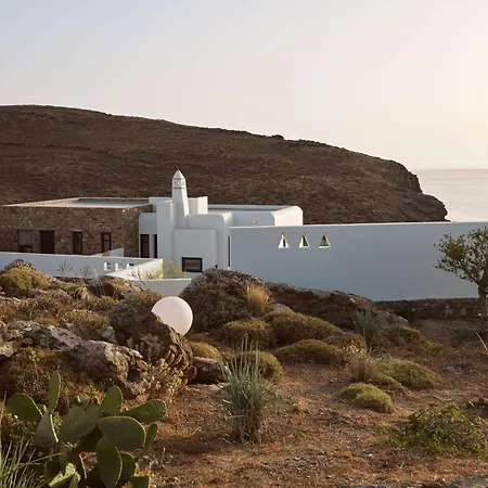Semeli Coast Mykonos Curio Collection By Hilton Merchia Beach