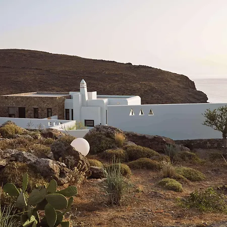 Semeli Coast Mykonos Curio Collection By Hilton מלון Merchia Beach