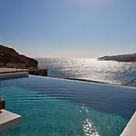 Otel Semeli Coast Mykonos Curio Collection By Hilton 5*